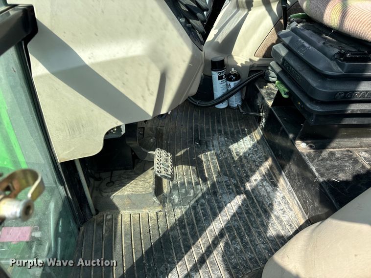 image for item OG9648 2014 John Deere  6105D tractor