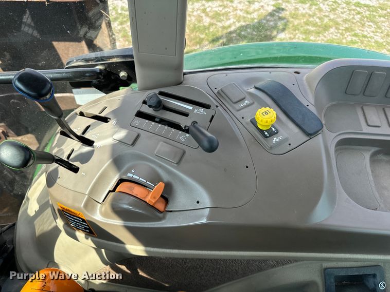 image for item OG9648 2014 John Deere  6105D tractor