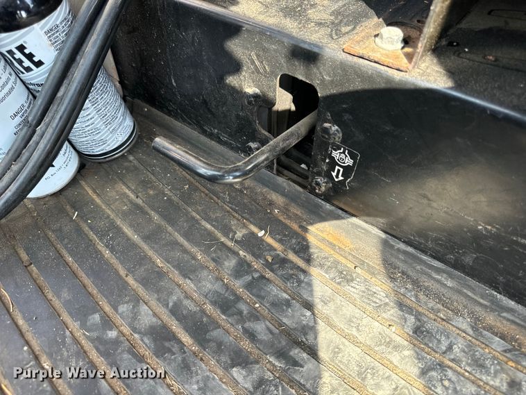 image for item OG9648 2014 John Deere  6105D tractor