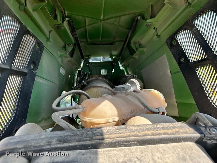 image for item OG9648 2014 John Deere  6105D tractor