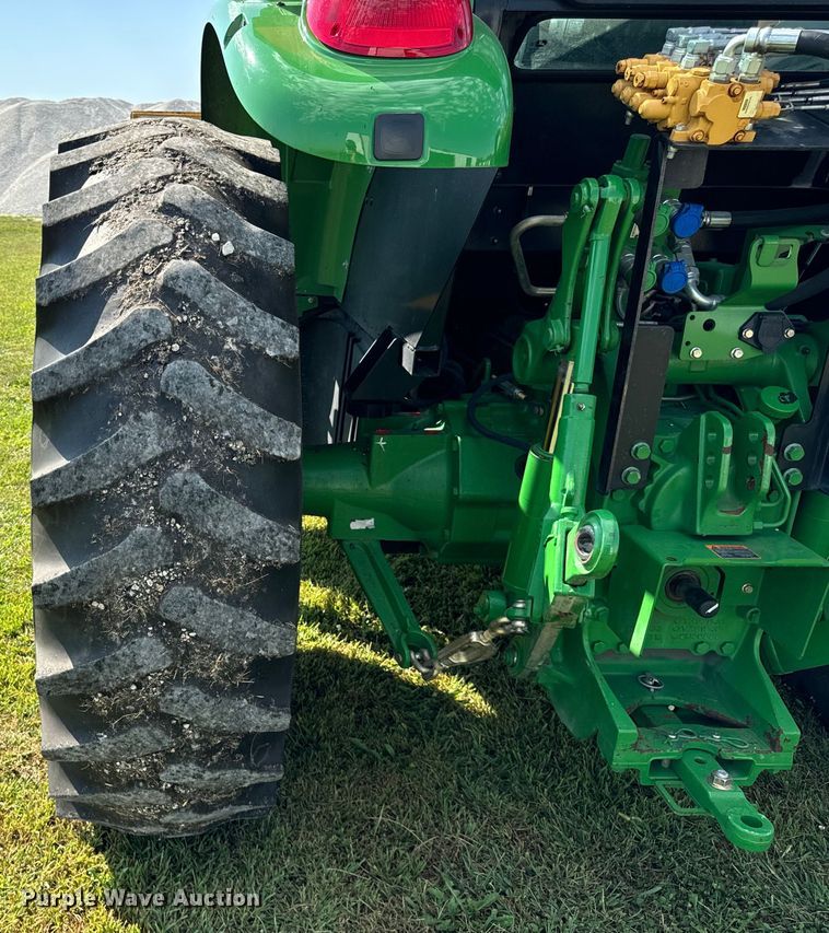 image for item OG9648 2014 John Deere  6105D tractor