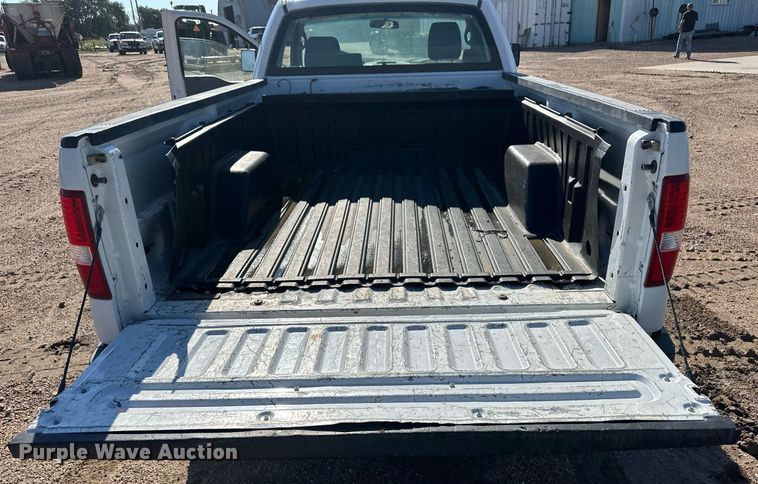 image for item OM9631 2007 Ford F150 pickup truck