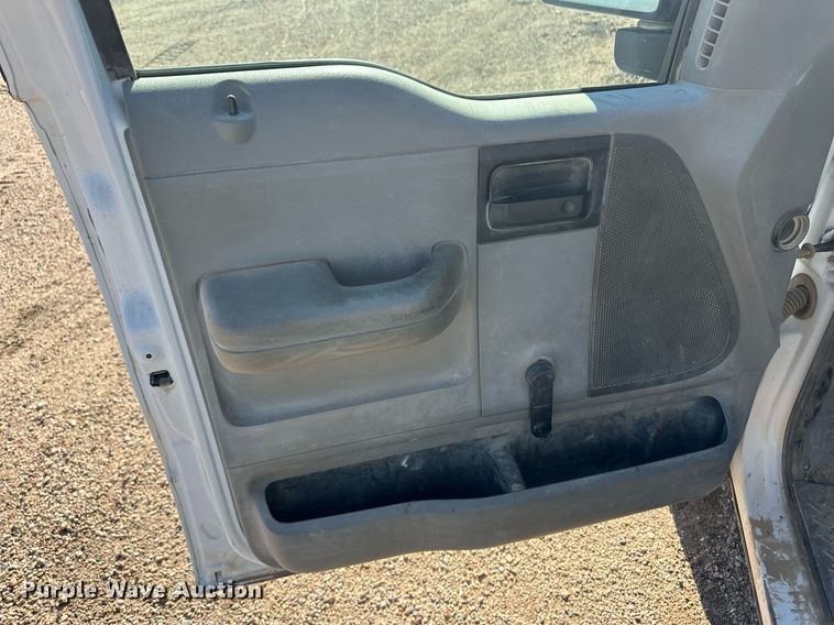 image for item OM9631 2007 Ford F150 pickup truck