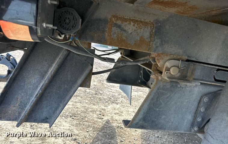 image for item OM9648 2000 GMC C6500 dump flatbed truck