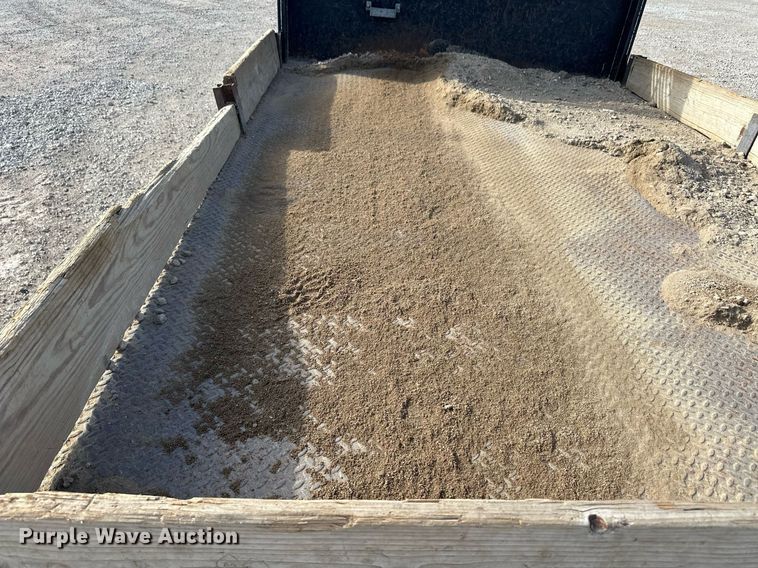 image for item OM9648 2000 GMC C6500 dump flatbed truck