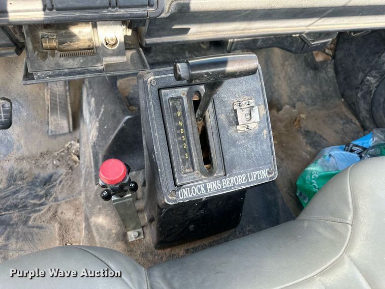 image for item OM9648 2000 GMC C6500 dump flatbed truck