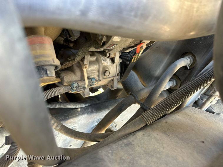 image for item OM9648 2000 GMC C6500 dump flatbed truck