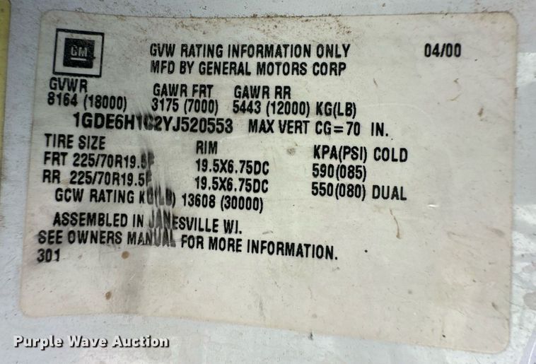 image for item OM9648 2000 GMC C6500 dump flatbed truck