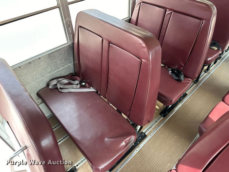 image for item OM9650 2006 Ford F450 Super Duty school bus