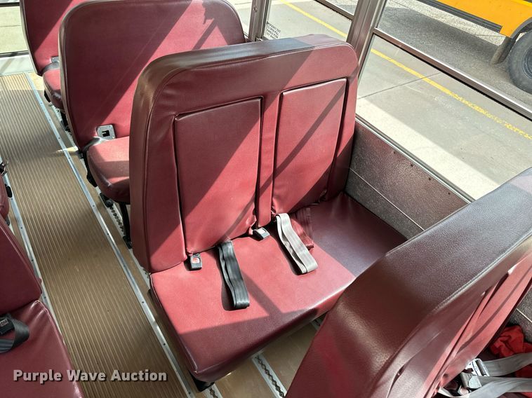 image for item OM9650 2006 Ford F450 Super Duty school bus