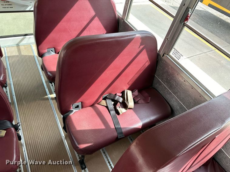 image for item OM9650 2006 Ford F450 Super Duty school bus