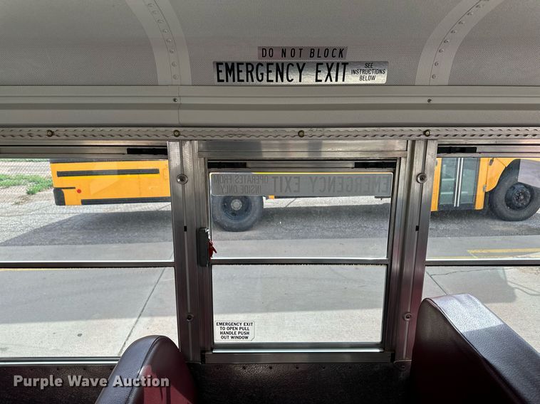 image for item OM9650 2006 Ford F450 Super Duty school bus