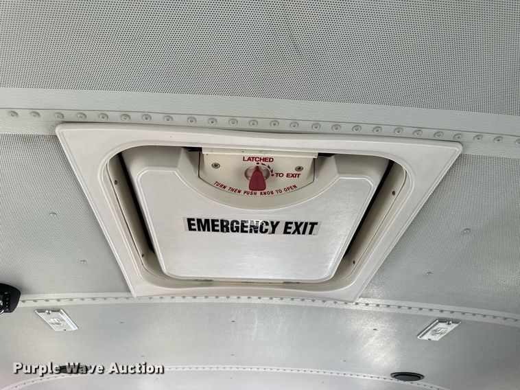 image for item OM9650 2006 Ford F450 Super Duty school bus