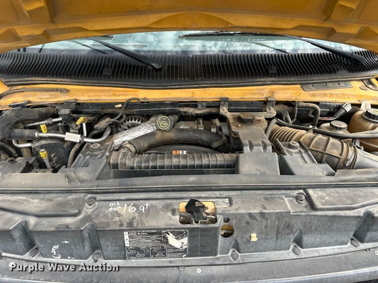 image for item OM9650 2006 Ford F450 Super Duty school bus