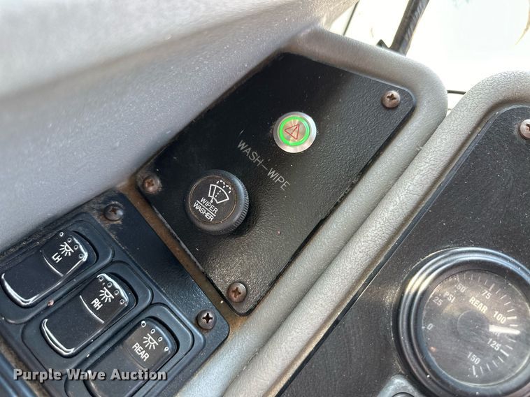 image for item OM9654 2008 Blue Bird All American school bus