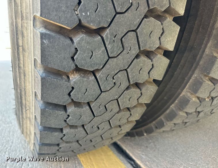 image for item OM9654 2008 Blue Bird All American school bus