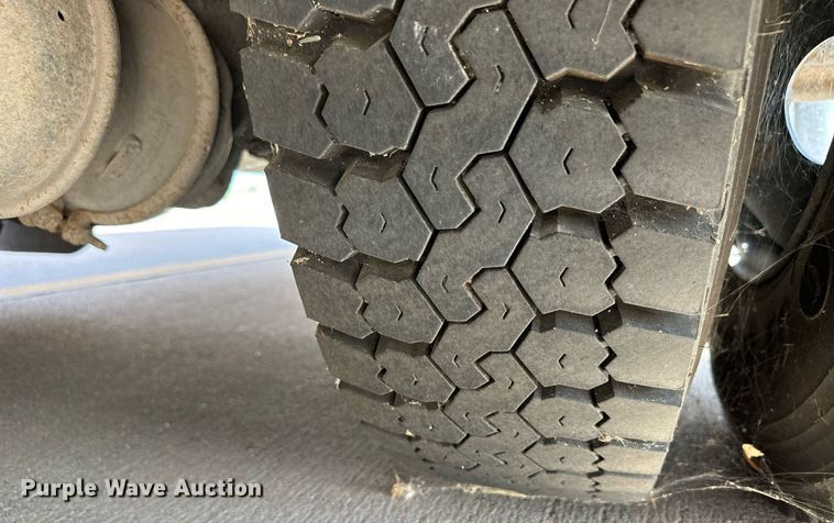 image for item OM9654 2008 Blue Bird All American school bus