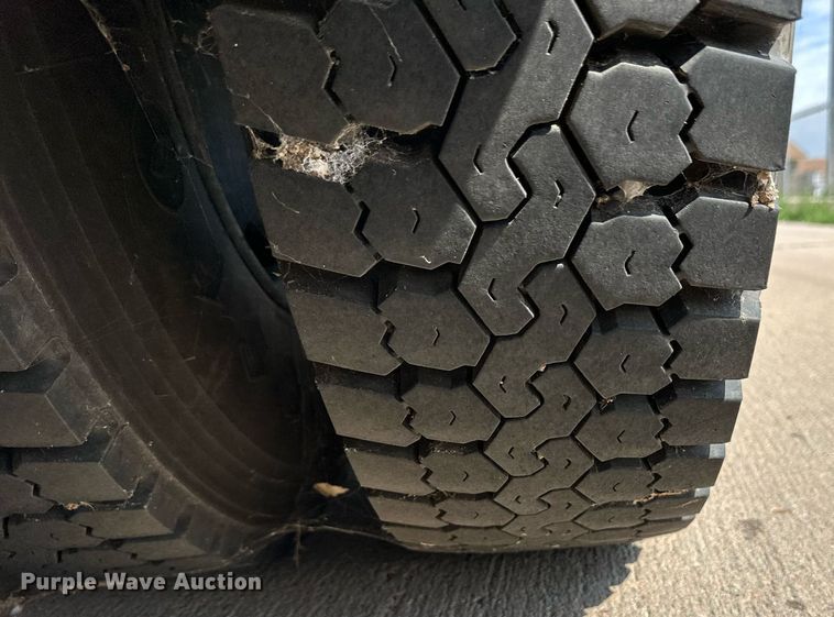 image for item OM9654 2008 Blue Bird All American school bus