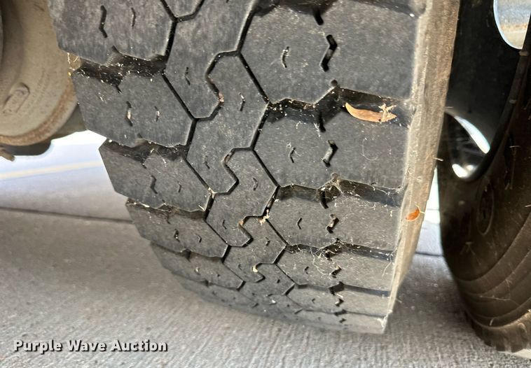 image for item OM9655 2008 Blue Bird All American school bus