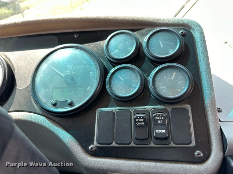 image for item OM9656 2006 Blue Bird All American school bus