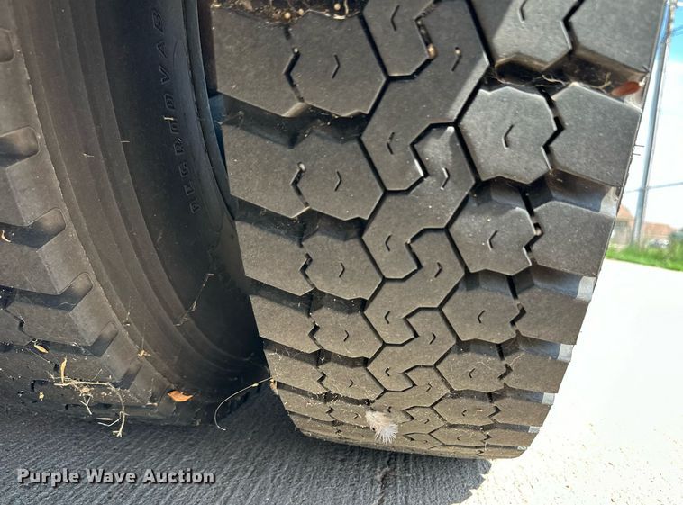 image for item OM9656 2006 Blue Bird All American school bus