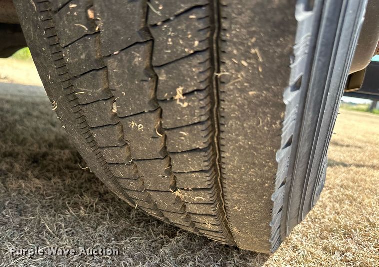 image for item OM9657 2004 Blue Bird All American school bus