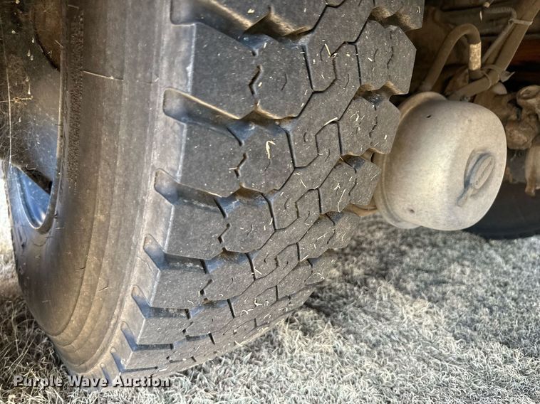 image for item OM9657 2004 Blue Bird All American school bus