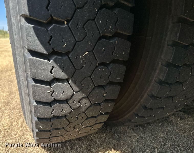 image for item OM9657 2004 Blue Bird All American school bus