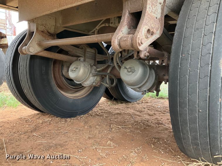 image for item DK6879 1994 Wilson DWH-200 grain trailer