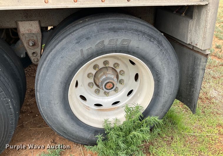 image for item DK6879 1994 Wilson DWH-200 grain trailer