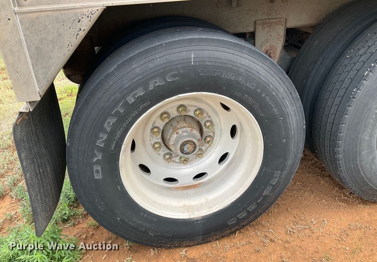 image for item DK6879 1994 Wilson DWH-200 grain trailer