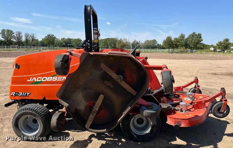 image for item DL0466 Jacobsen R-311T lawn mower