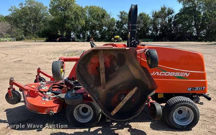 image for item DL0466 Jacobsen R-311T lawn mower