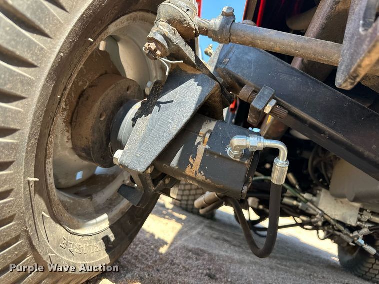 image for item DL0466 Jacobsen R-311T lawn mower