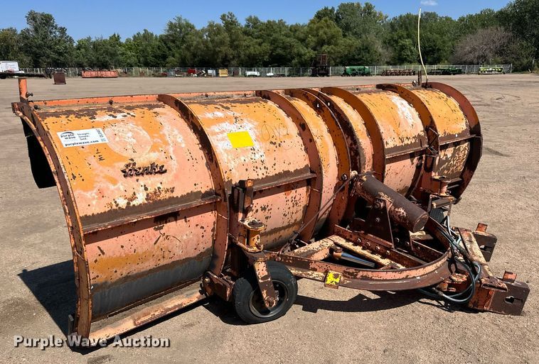 image for item DL0467 12' W Henke snow plow