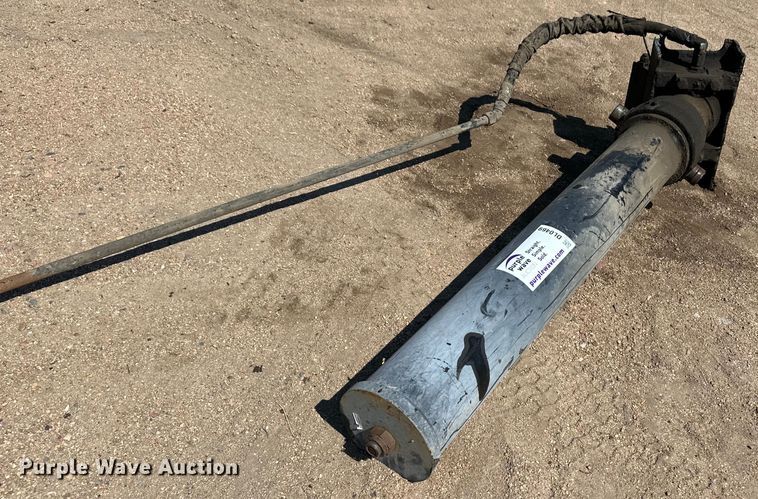 image for item DL0469 Hydraulic ram