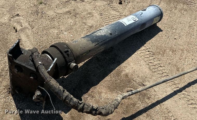 image for item DL0469 Hydraulic ram