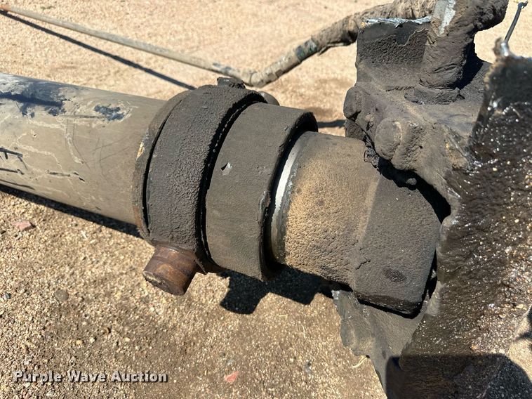 image for item DL0469 Hydraulic ram