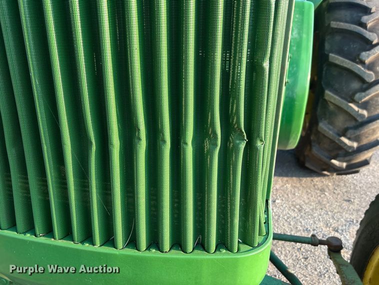 image for item DO6685 1958 John Deere 820 tractor