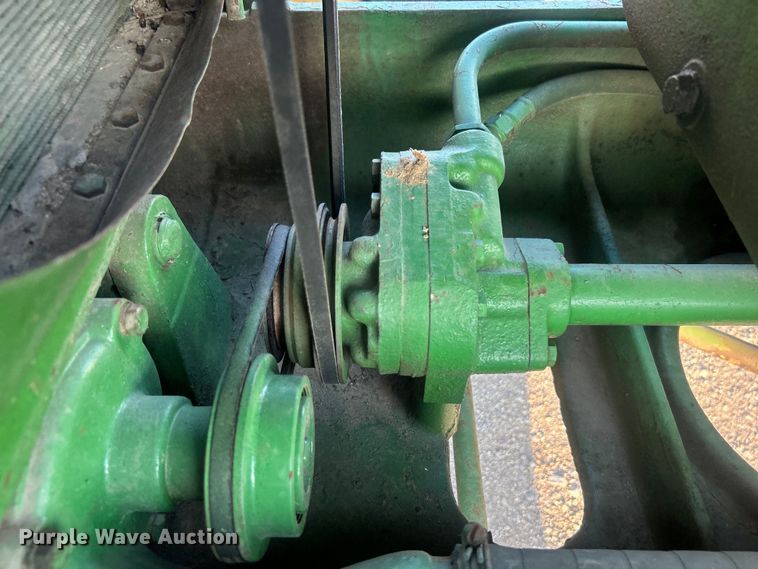 image for item DO6685 1958 John Deere 820 tractor