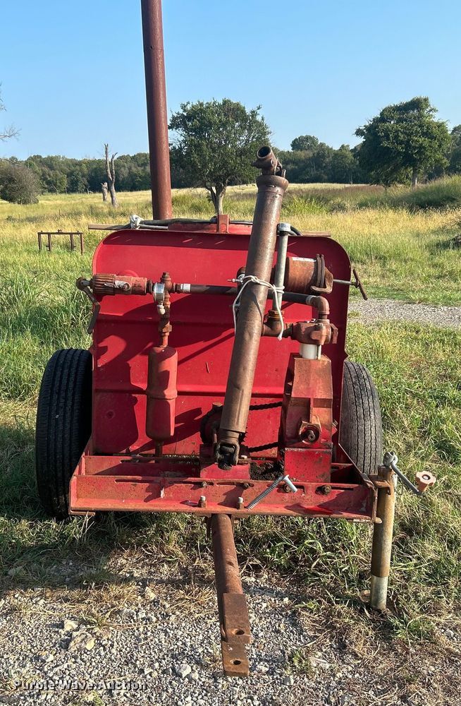 image for item DO6686 FMC sprayer trailer