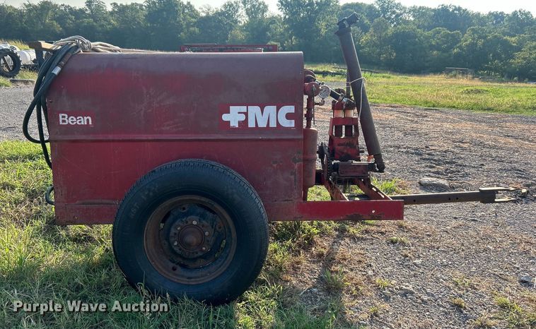 image for item DO6686 FMC sprayer trailer