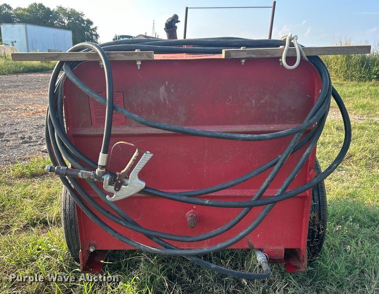 image for item DO6686 FMC sprayer trailer