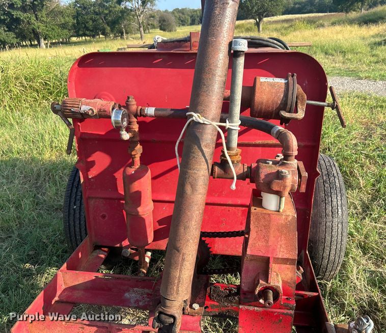 image for item DO6686 FMC sprayer trailer