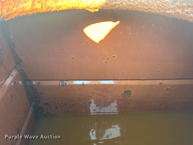 image for item DO6686 FMC sprayer trailer