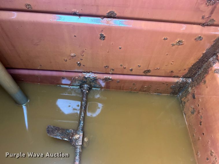 image for item DO6686 FMC sprayer trailer