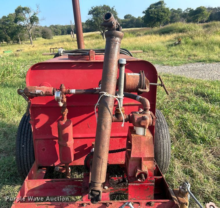 image for item DO6686 FMC sprayer trailer