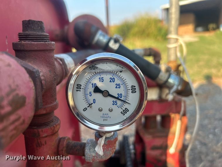 image for item DO6686 FMC sprayer trailer