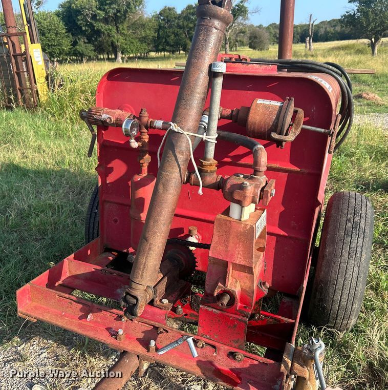 image for item DO6686 FMC sprayer trailer