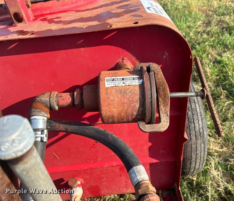 image for item DO6686 FMC sprayer trailer